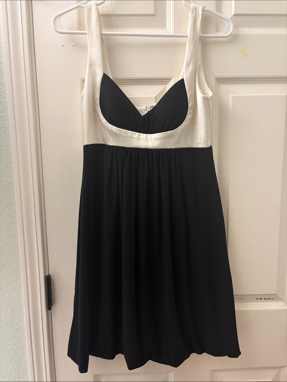 Xscape Black and Cream Two-Tone Empire Chemise Dress